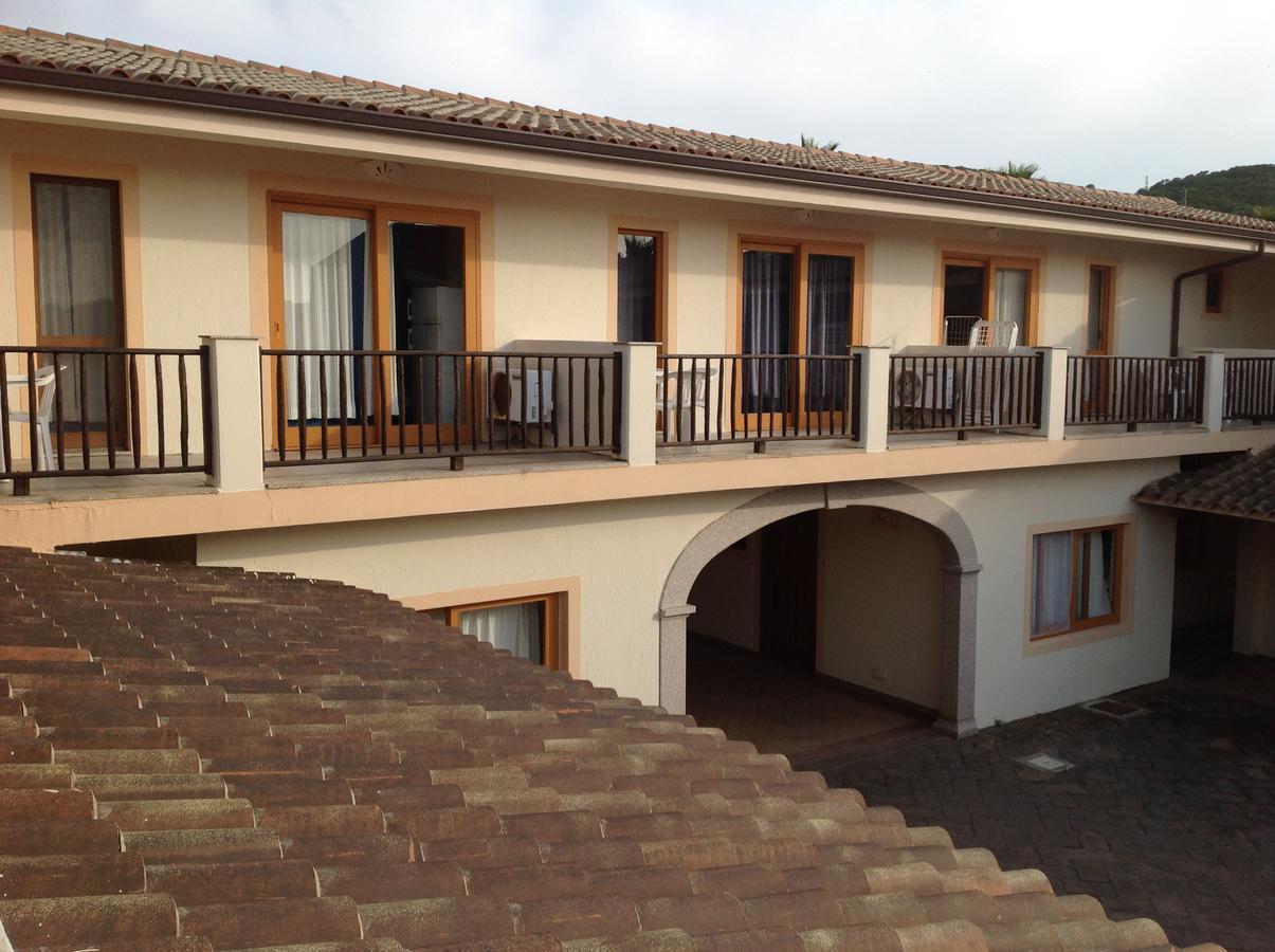 Club Esse Residence Capo D'Orso Palau Εξωτερικό φωτογραφία